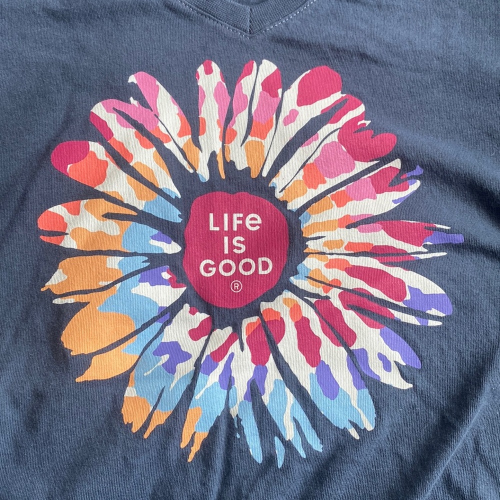 NWT life is good shirt